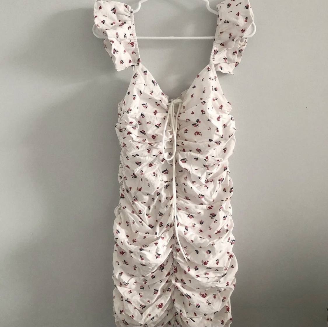 NWT MISS LOLA | Off the Shoulder Floral Dress (M) thumbnail