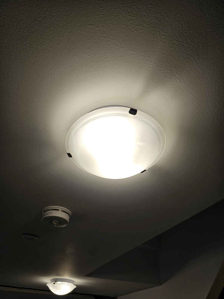 Builder-grade flush mount lighting fixtures