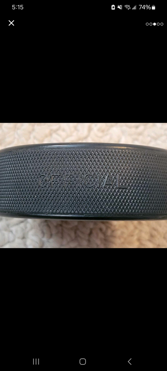 Official NHL game puck 1980s Pittsburgh Penguins image indicator(3)