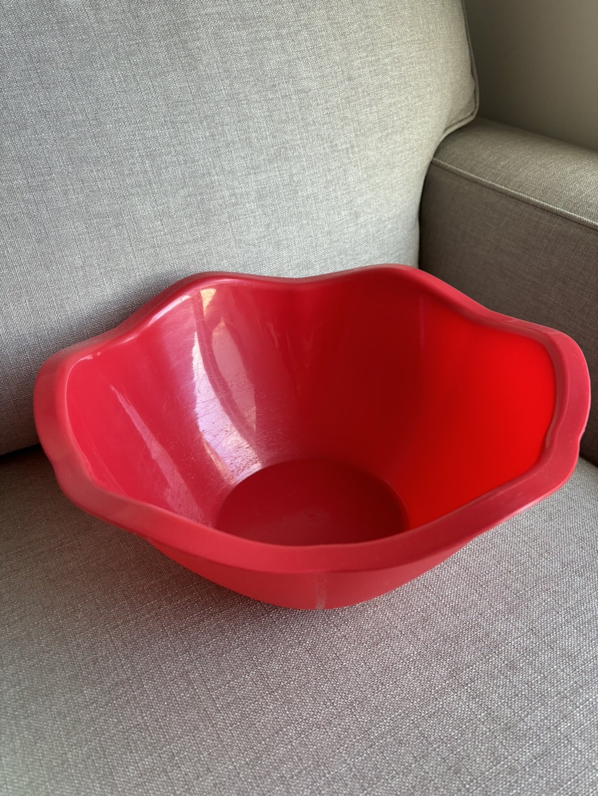 Large kitchen plastic bowls #freecycle image indicator(4)