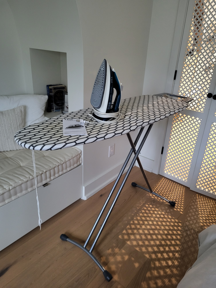 IKEA ironing board - photo 2