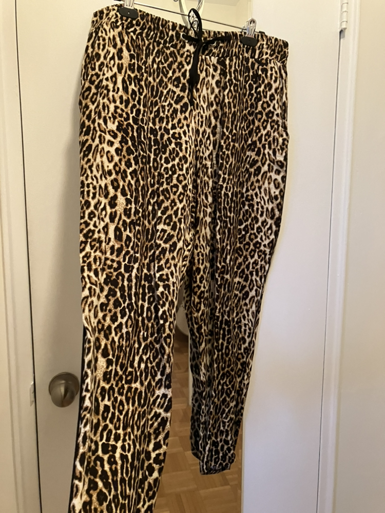 Ladies summer pants, size L