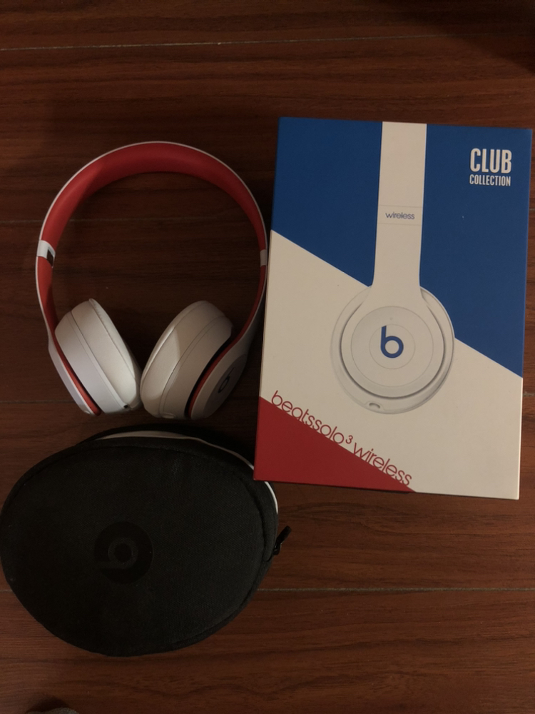 Beats - Solo on ear wireless Headphones thumbnail