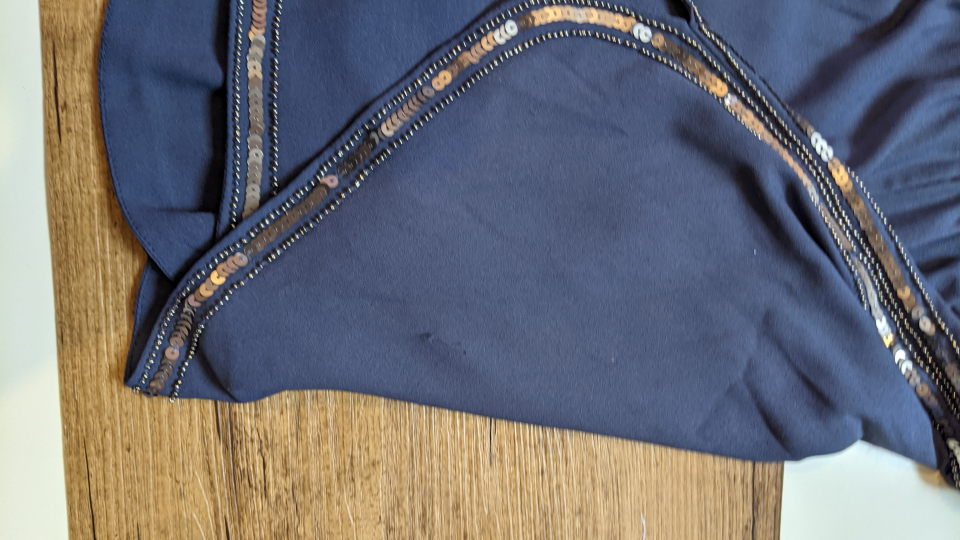 colors of Benetton sequin shorts image indicator(2)