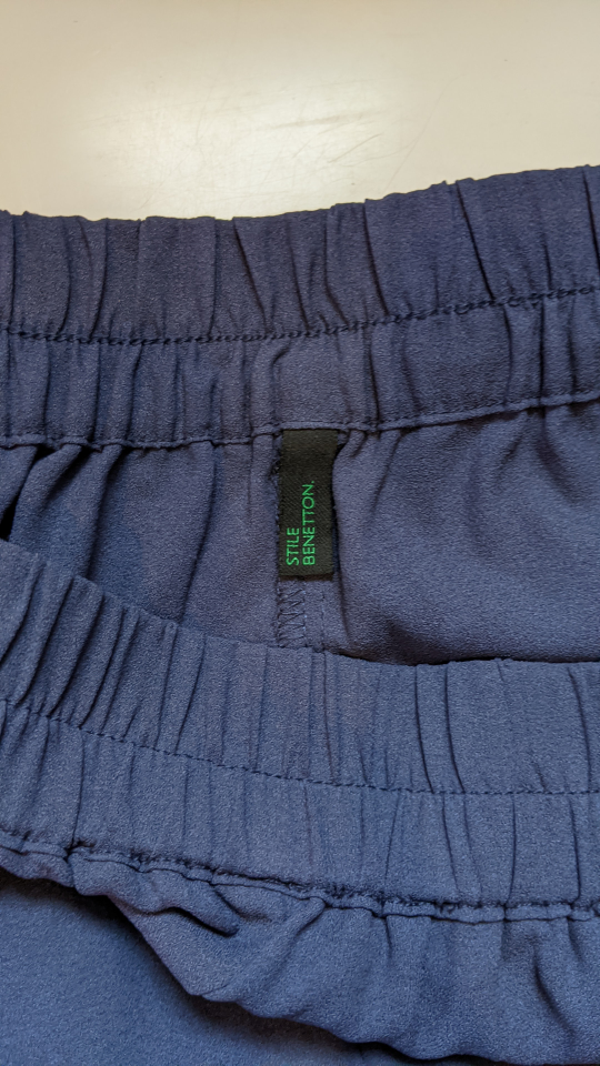 colors of Benetton sequin shorts image indicator(3)