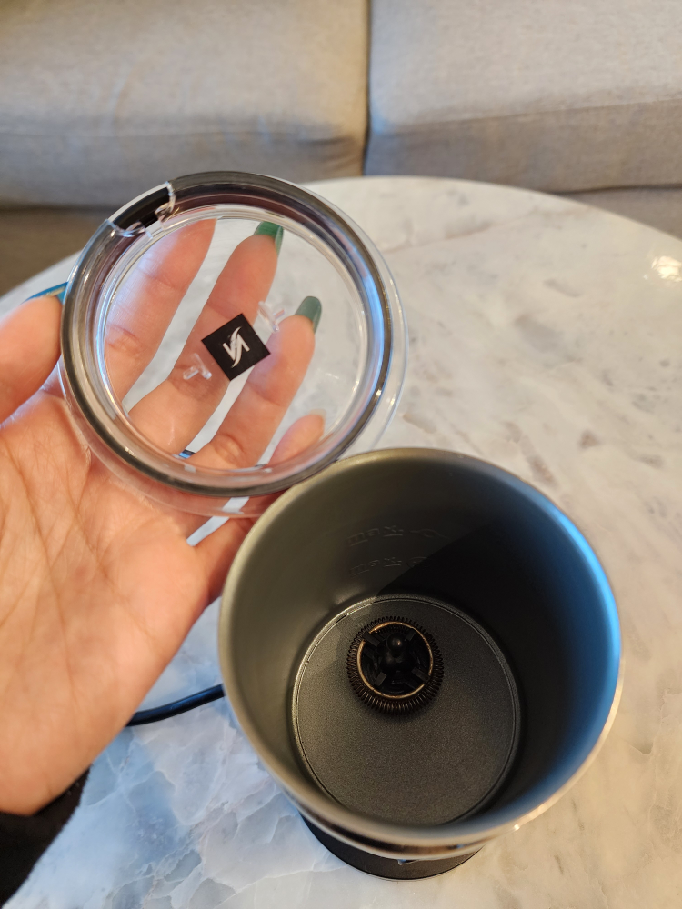Nespresso Aeroccino 3 - Hot & Cold Milk Frother - photo 2