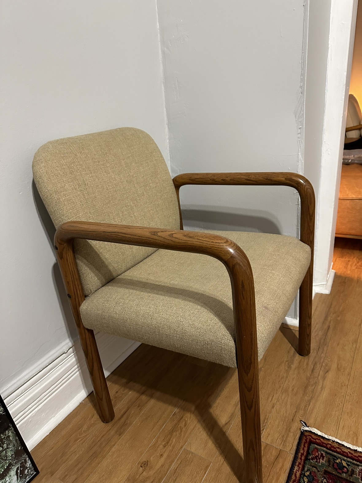 Comfortable Chair - photo 3