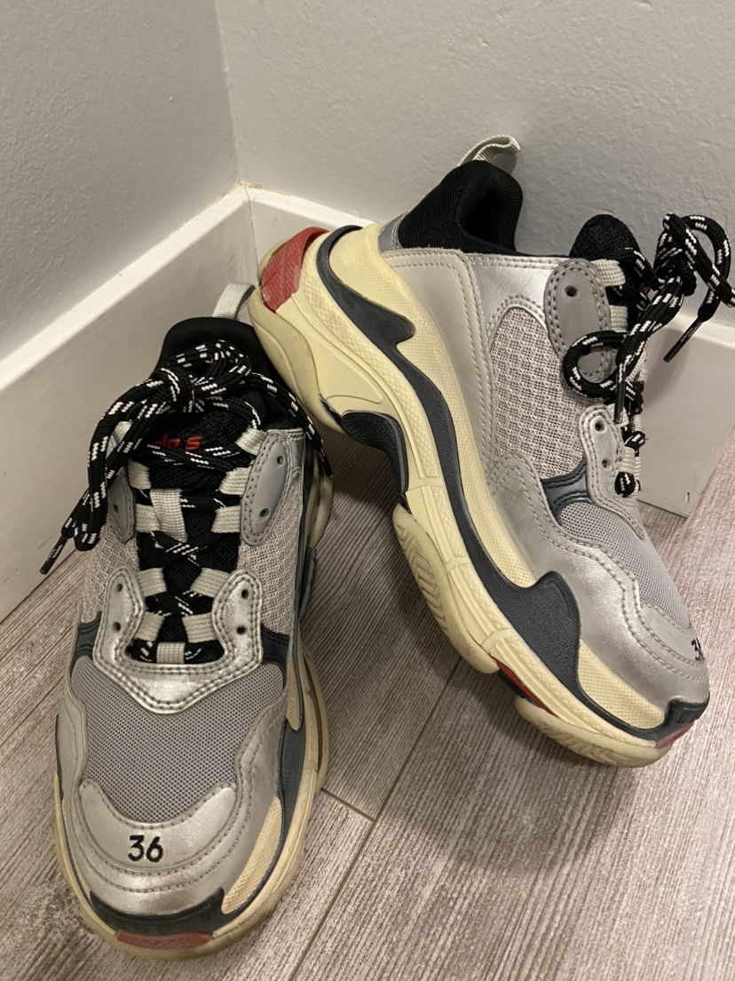 balenciaga sneaker image indicator(2)
