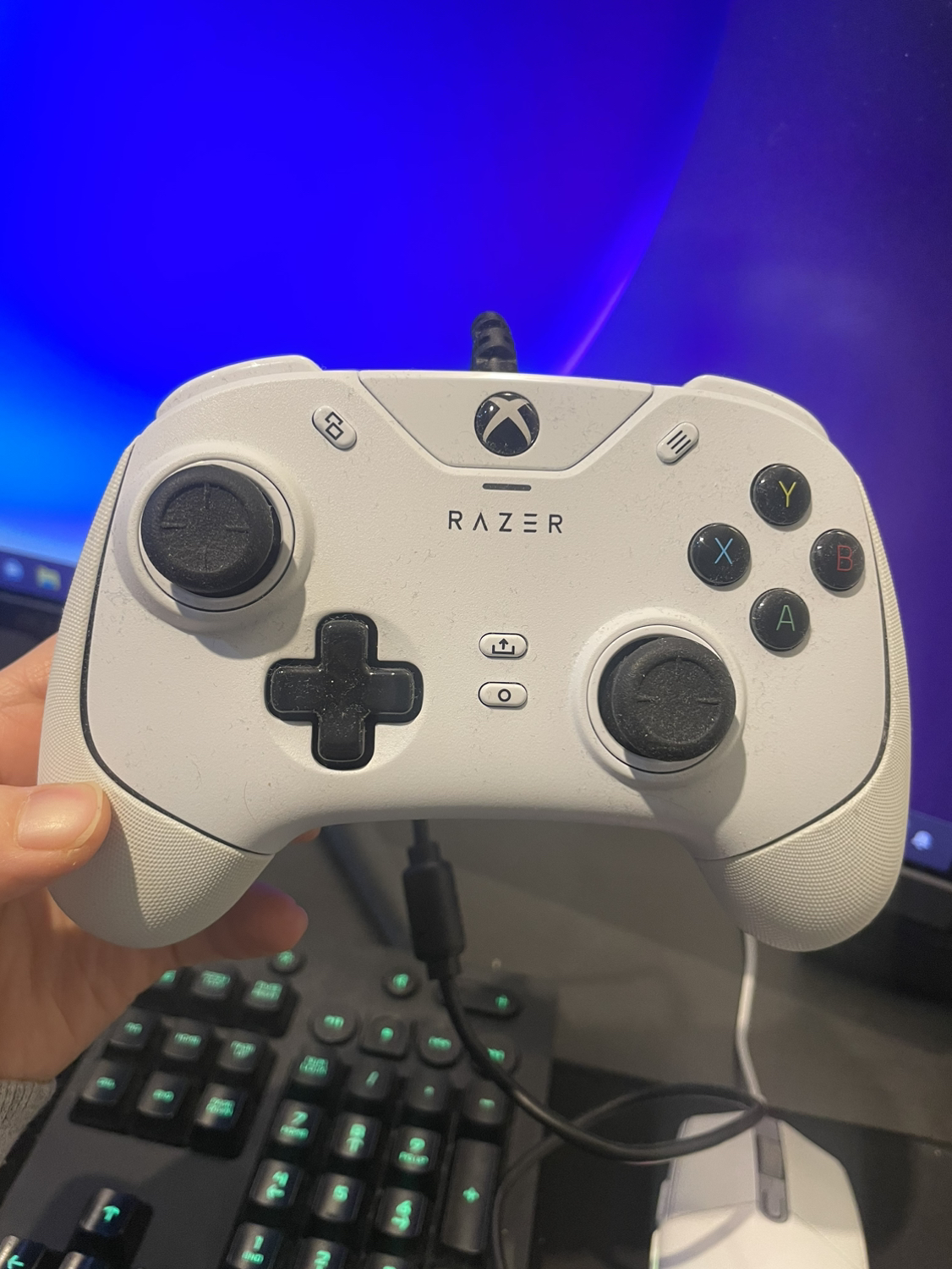 Razer Wolverine V2 Wired Gaming Controller