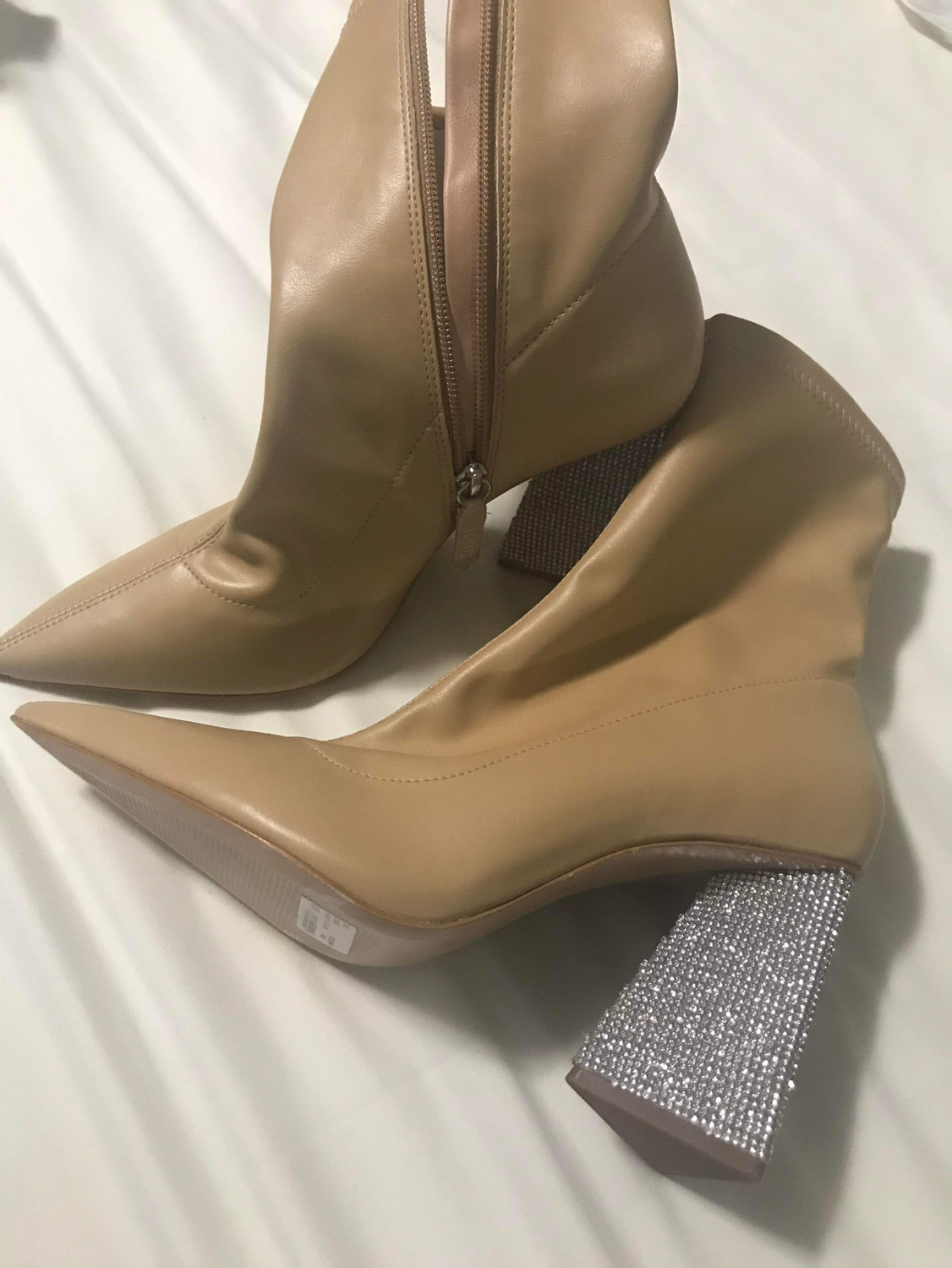 Women shoes size 8.5 US image indicator(3)