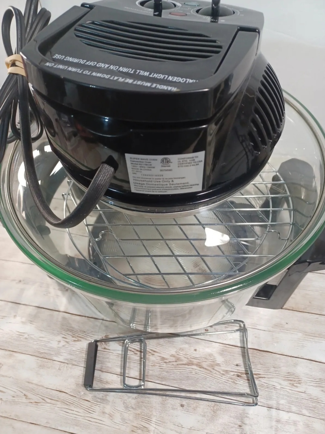 The Sharper Image Super Wave Oven Halogen, Infrared & Convection image indicator(10)