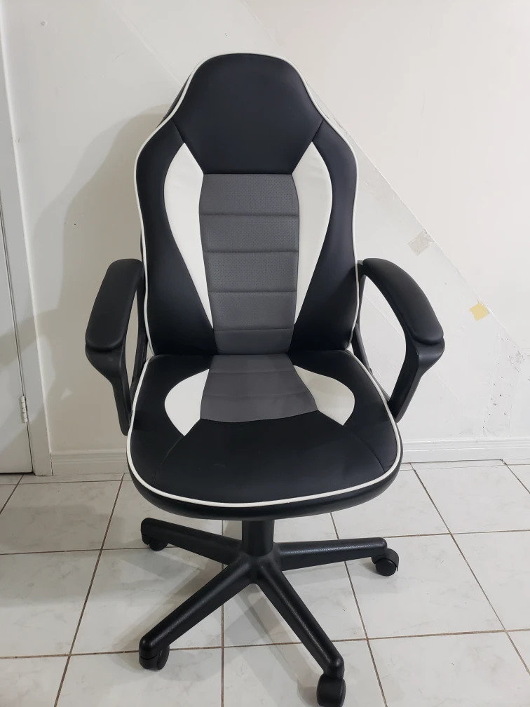 office chair / gaming chair