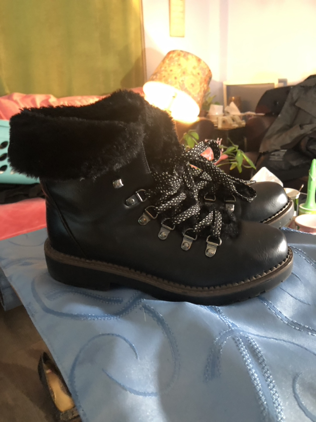 Esprit boots