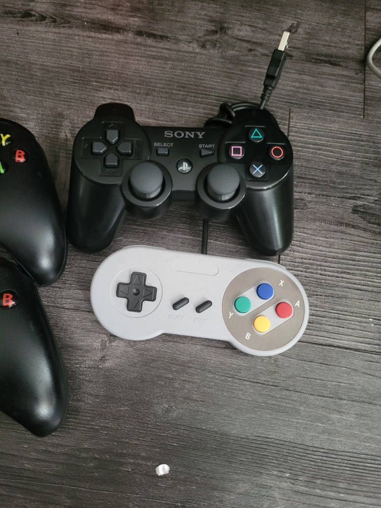 controllers from 10 dollars each. - photo 2