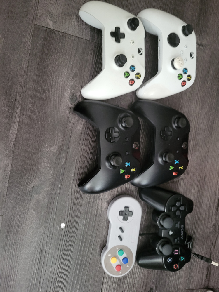 controllers from 10 dollars each. - photo 4