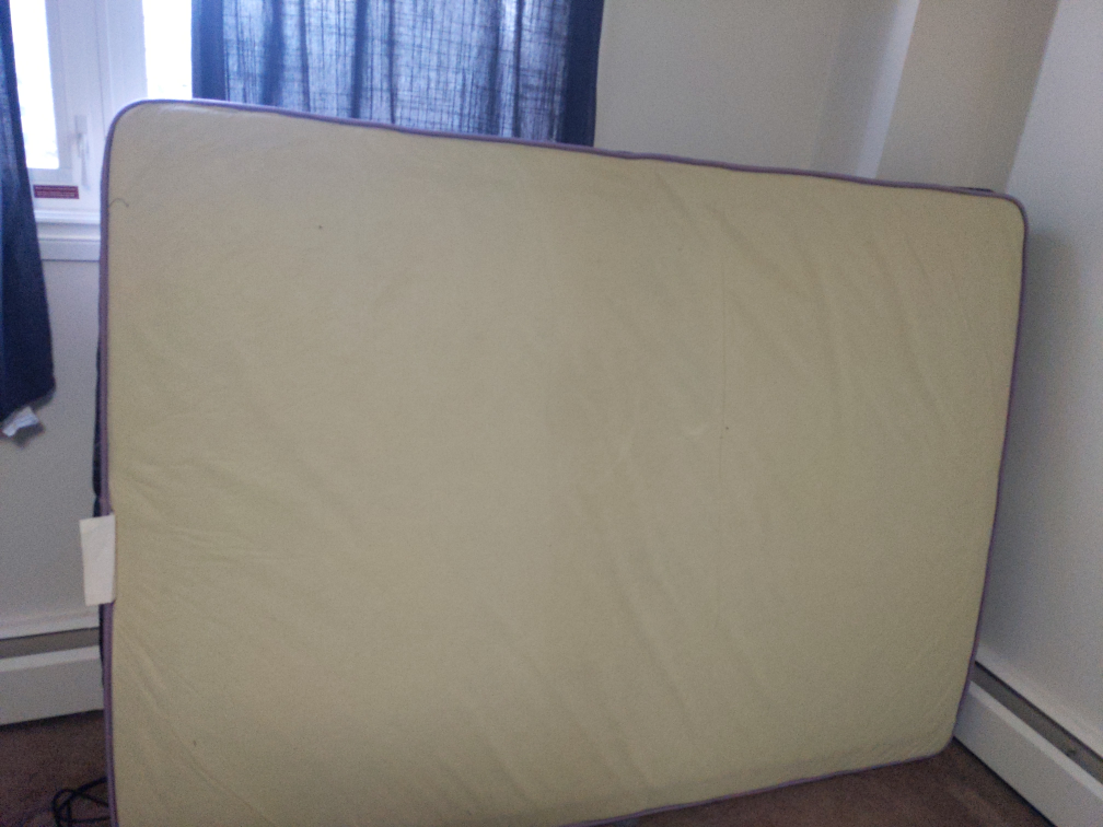 Double/Full mattress and box spring. 100$ OBO - photo 3