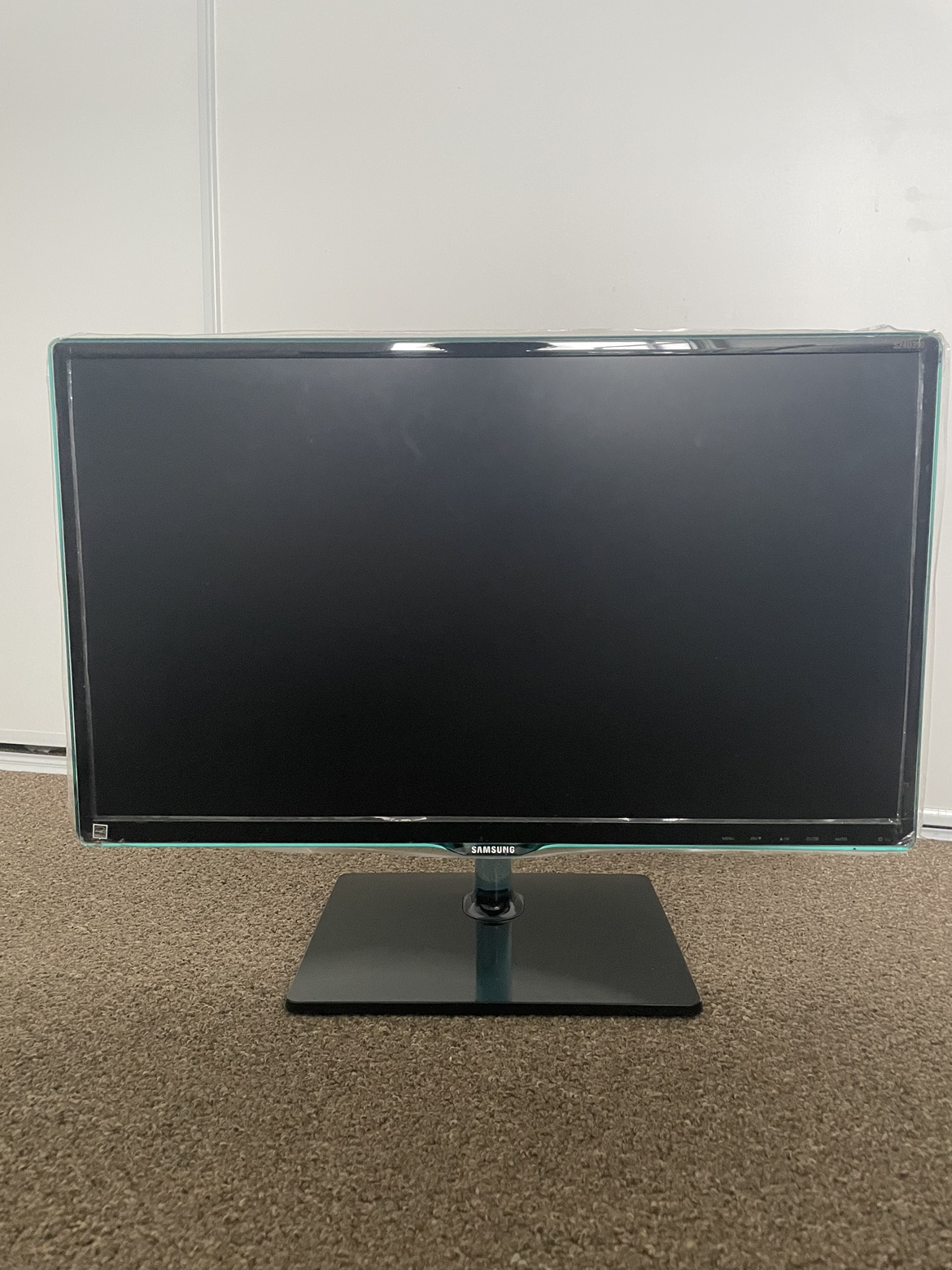 Samsung 24” Monitor thumbnail