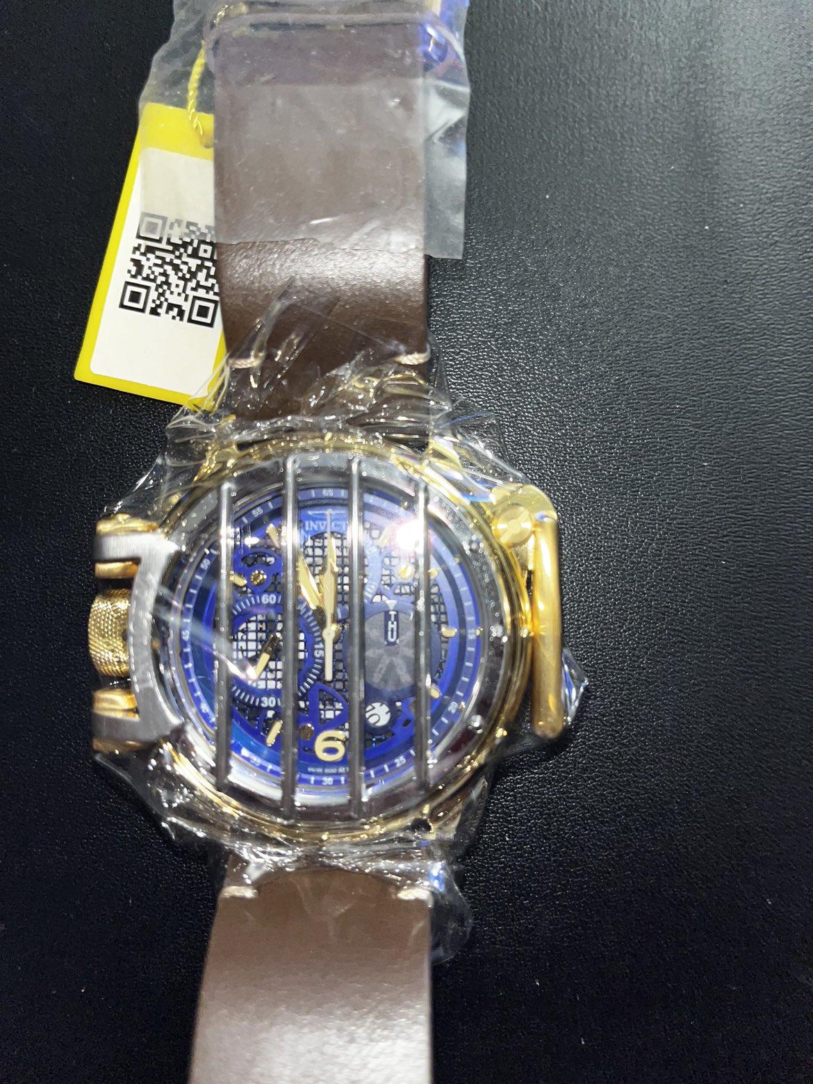Brand new boxed Invicta men’s watch image indicator(3)