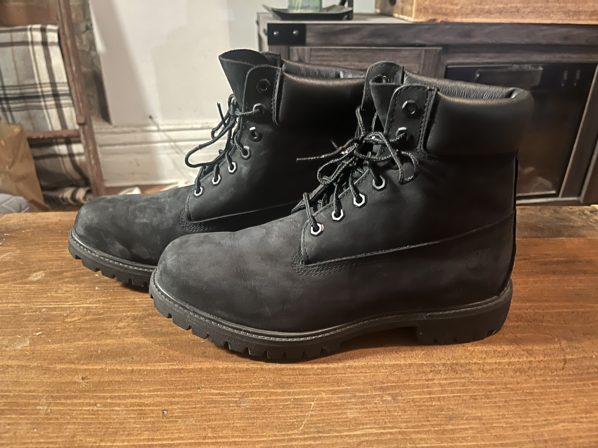 Timberland Men’s Black Nubeck Waterproof Boots Size 10M