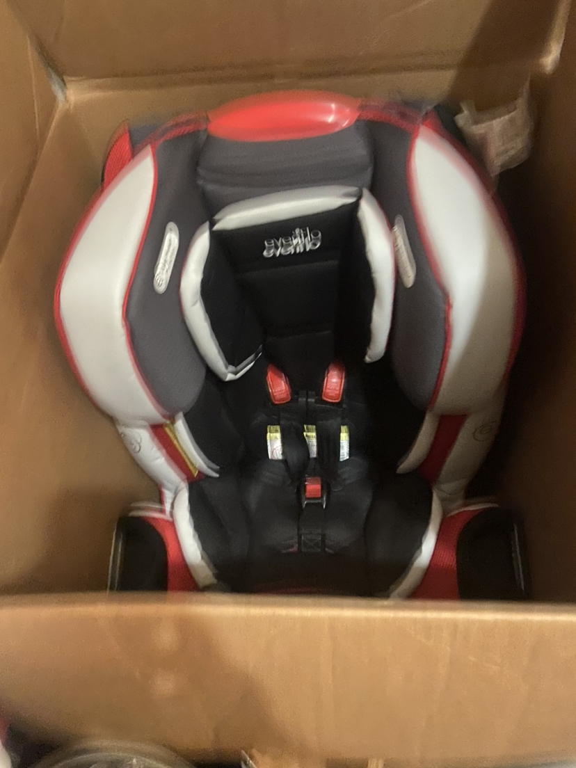 Evenflo car seat like new - photo 2