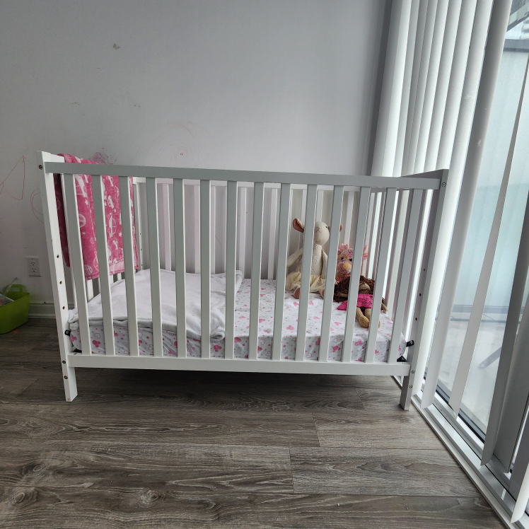 baby crib with mattress