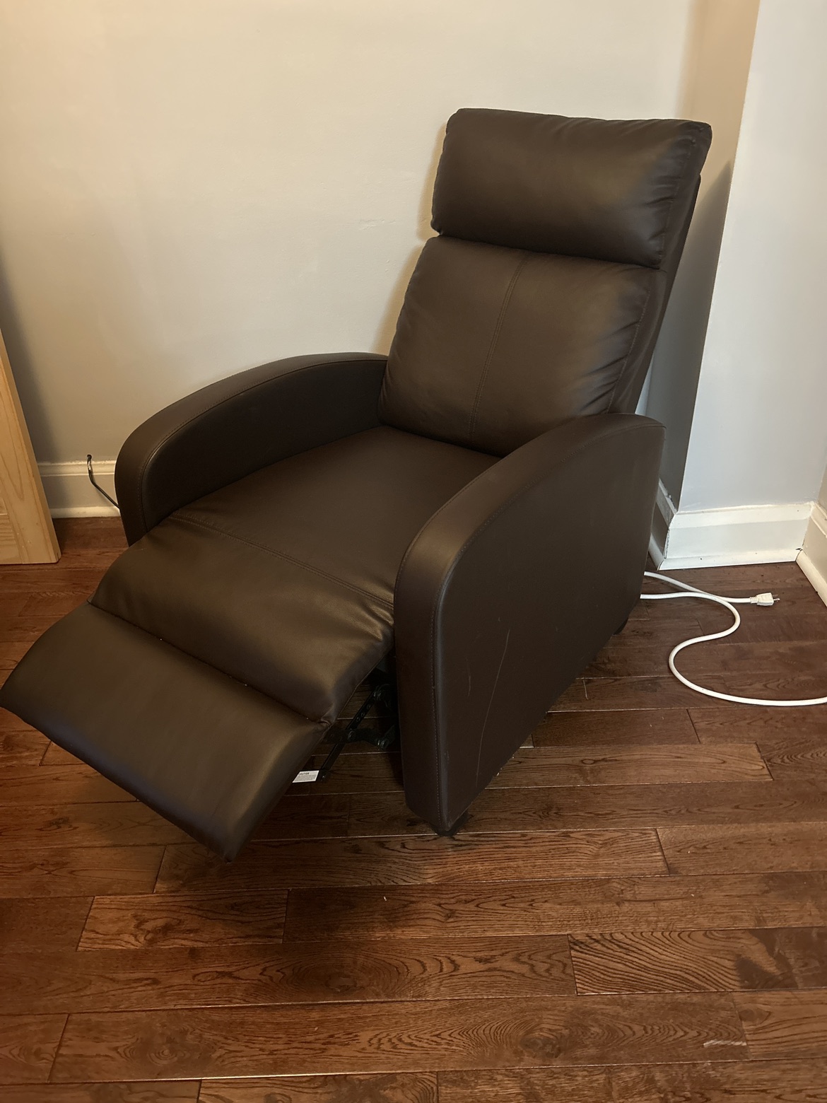 Brown recliner - faux leather. - photo 2