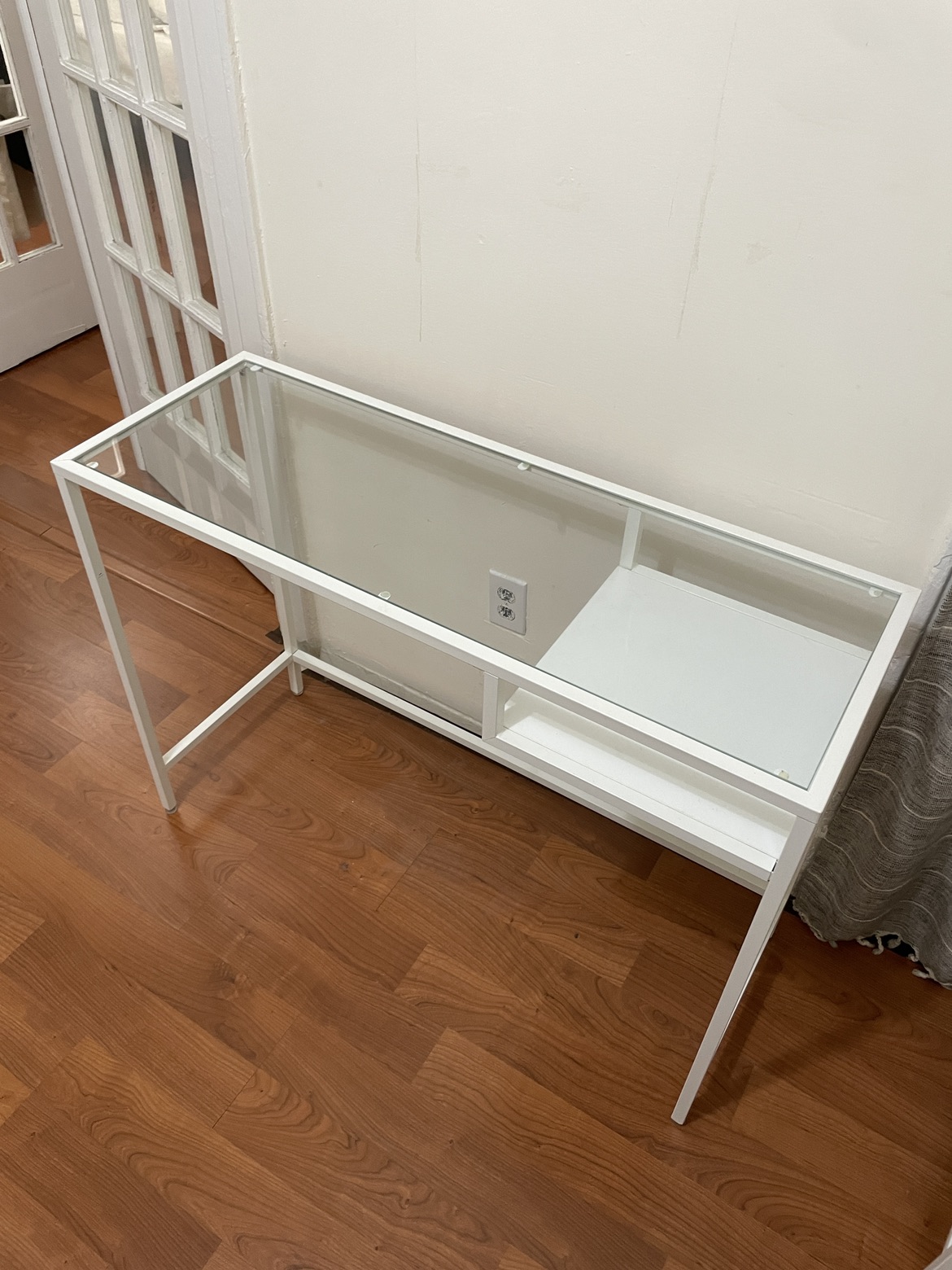 Glss-Top Small Desk - photo 4