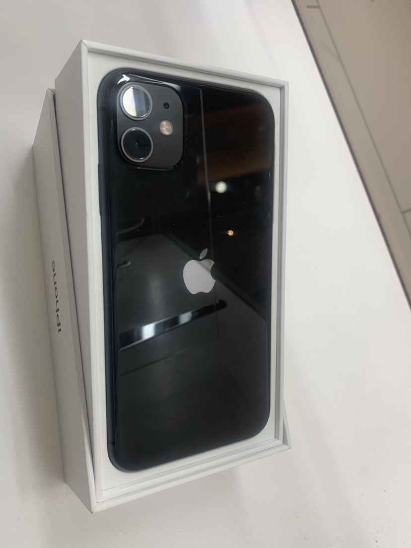 iPhone 11, 128 gig for sale - photo 2