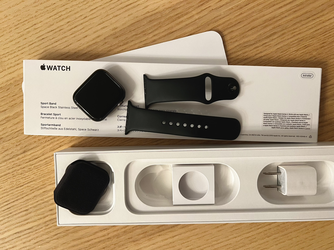 Apple Watch Series 4 (44mm) - photo 2
