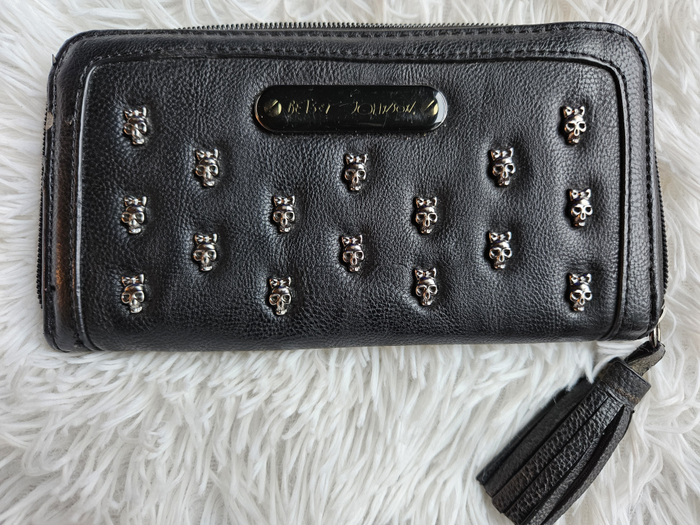 Betsy Johnson hand wallet thumbnail