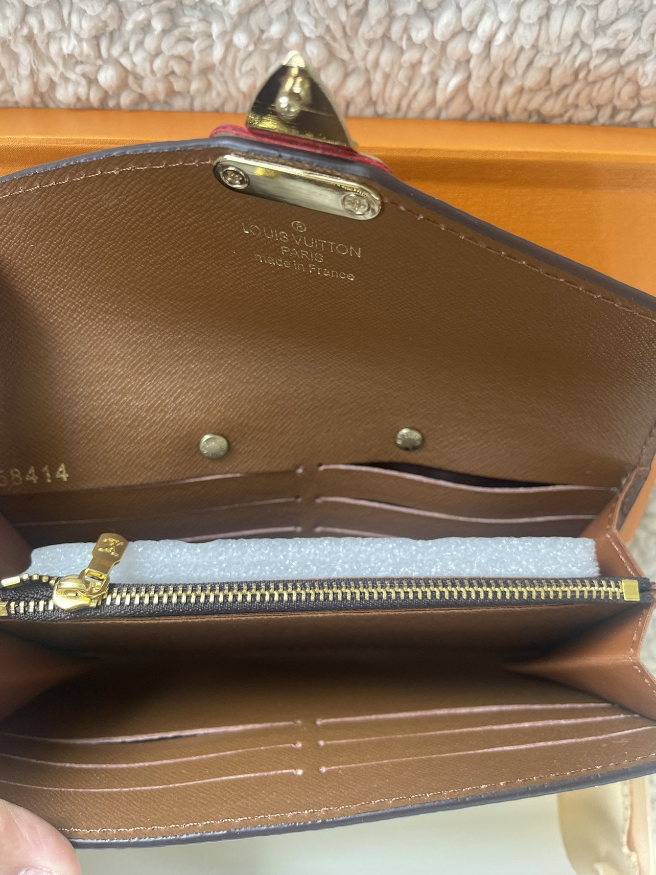 High Quality Wallets image indicator(6)