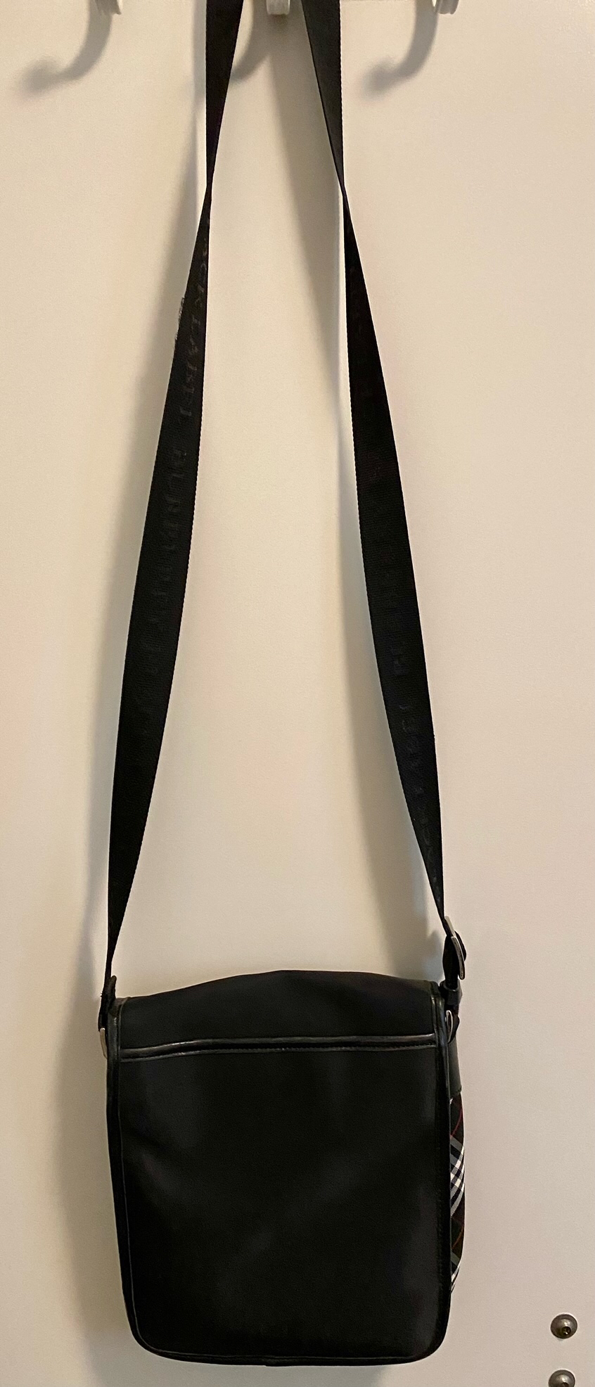 Burberry women’s messenger bag - photo 4