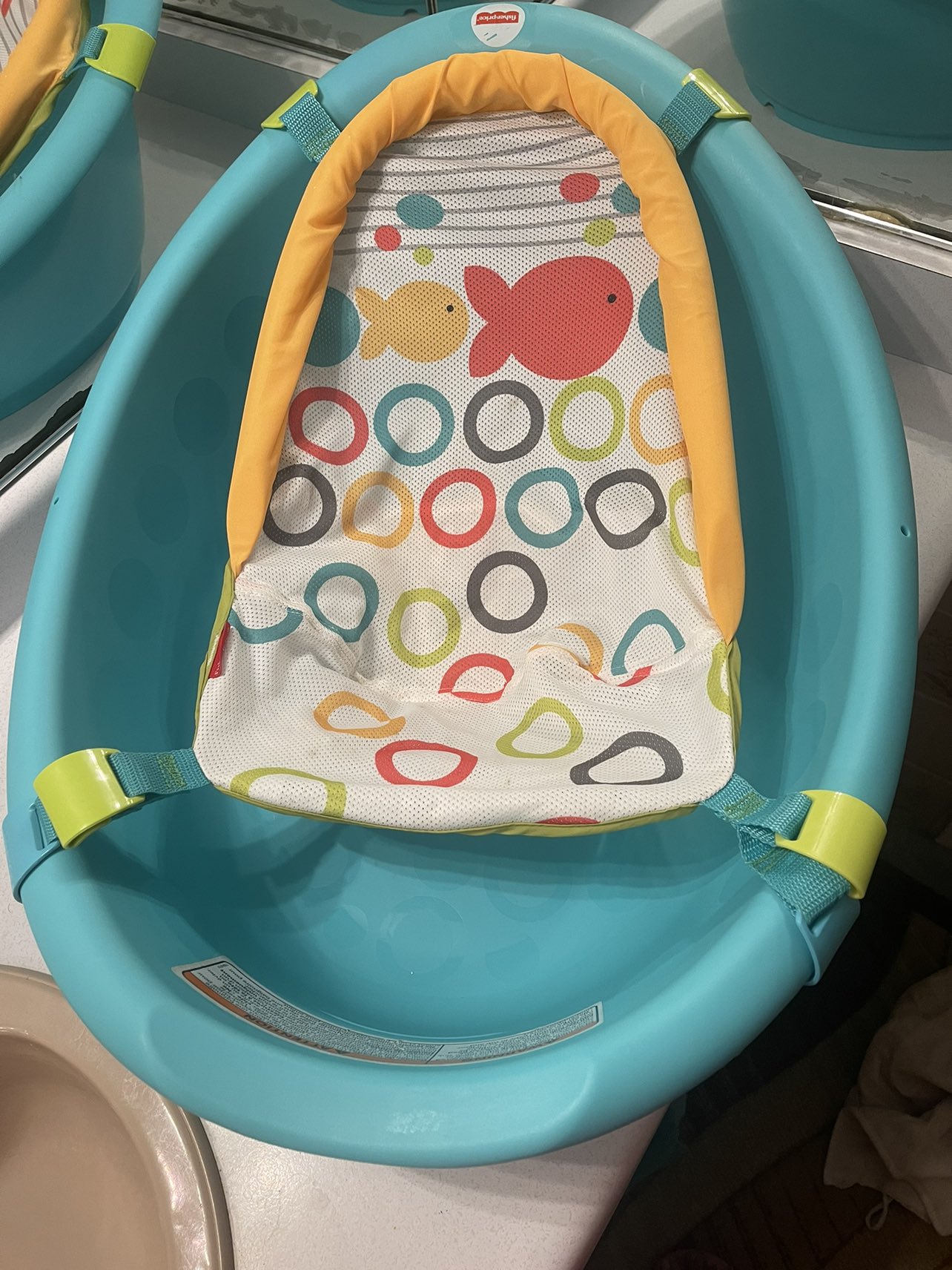 Baby bath tub