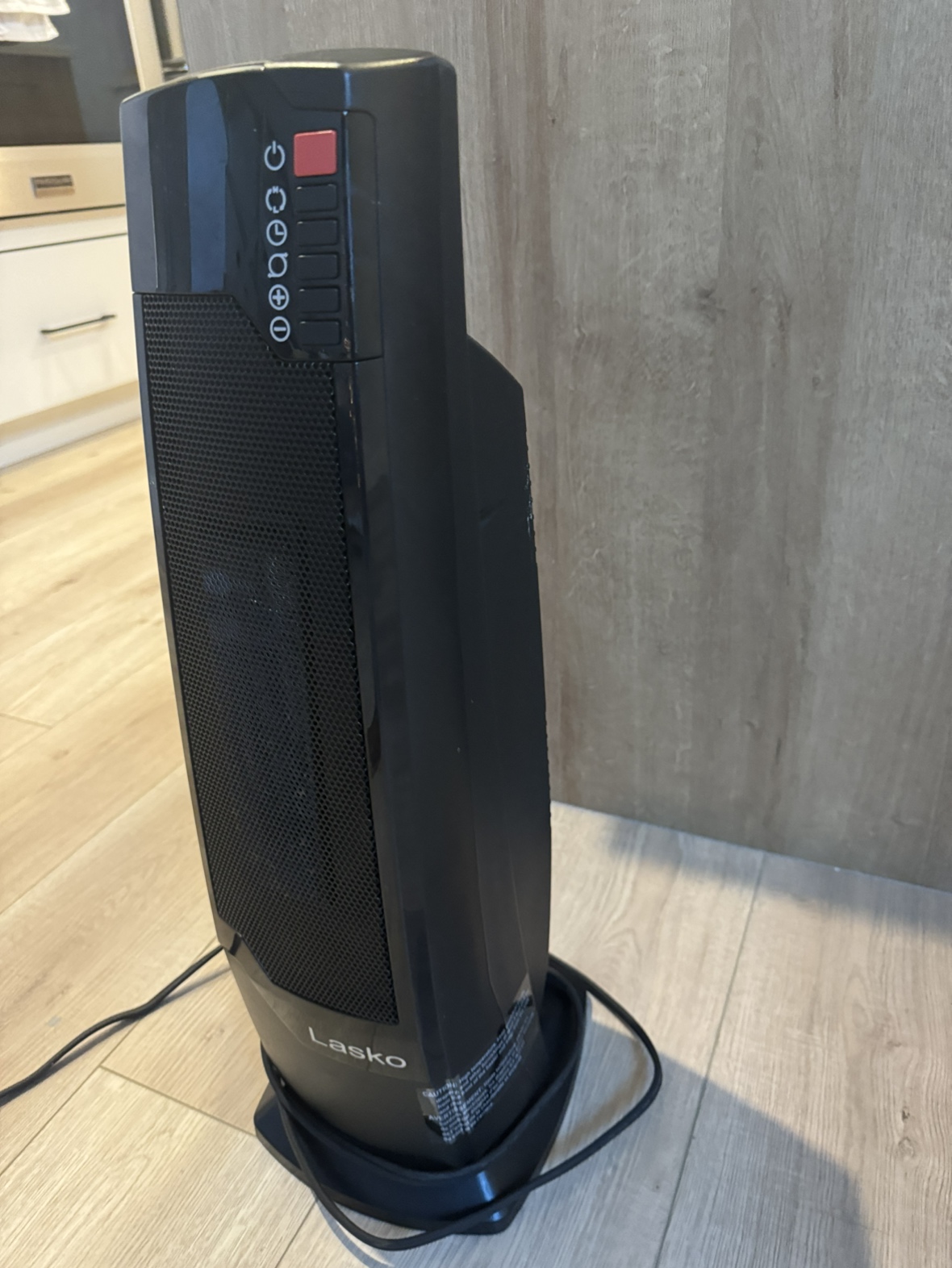Lasko Oscillating Space Heater- Black (with remote) - photo 2