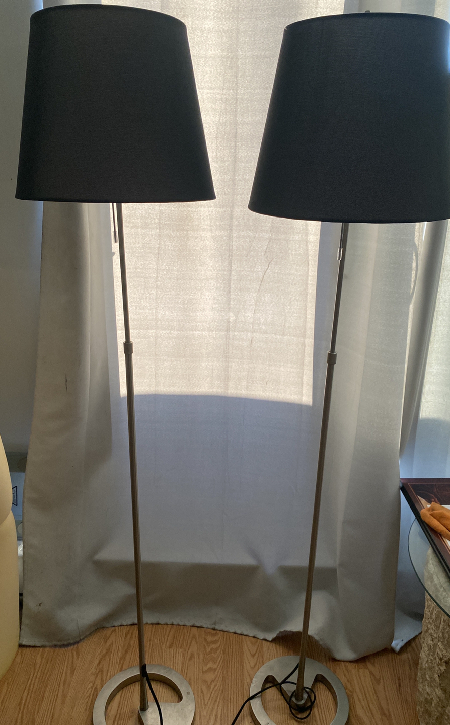 2 Standing Lamps | #freecycle thumbnail