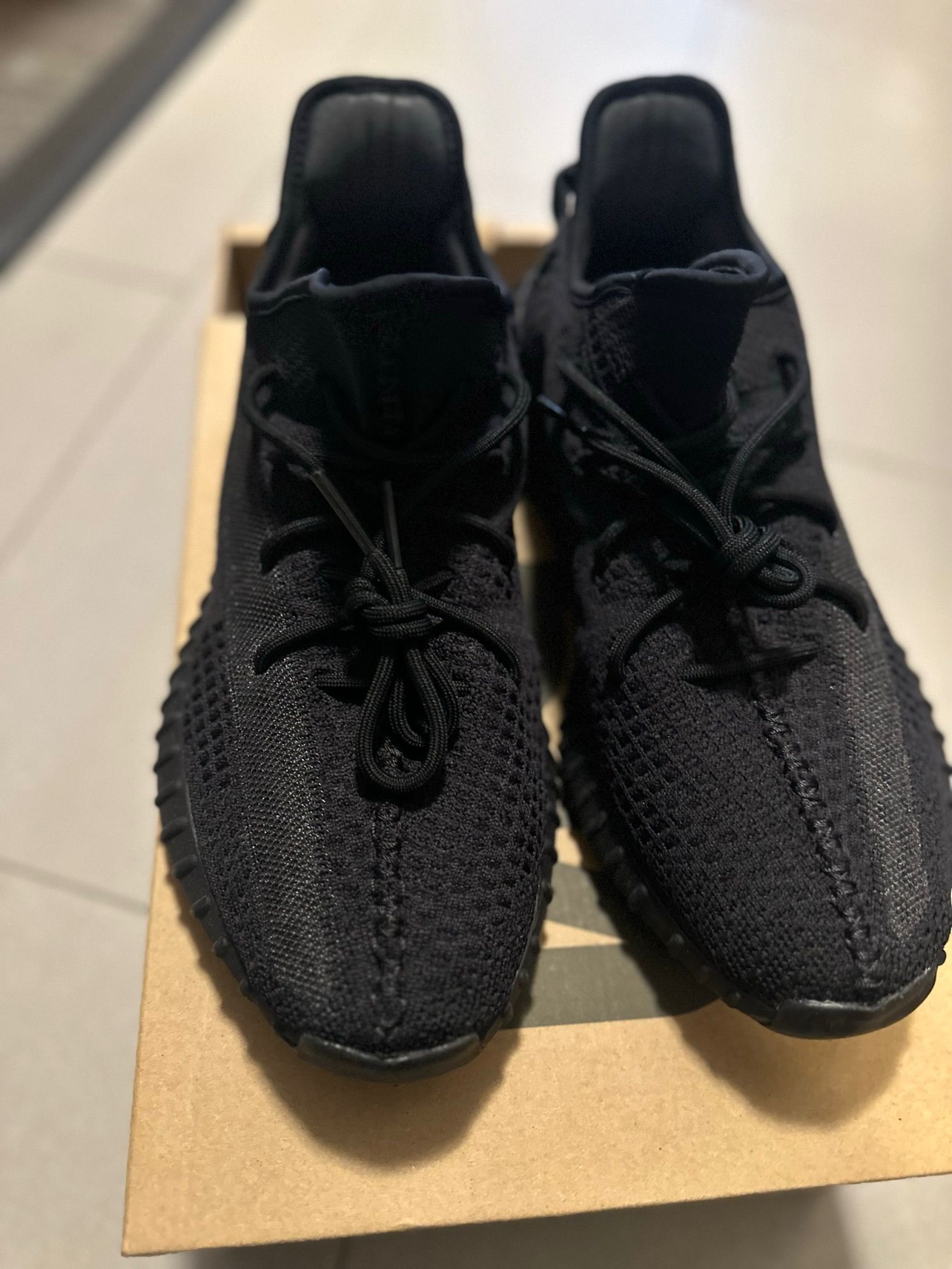 Perfect Gift Yeezy Boost image indicator(2)