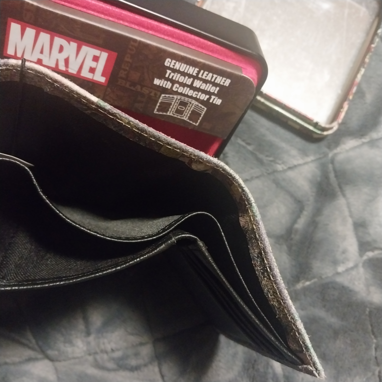 Superhero Leather Trifold wallet image indicator(6)