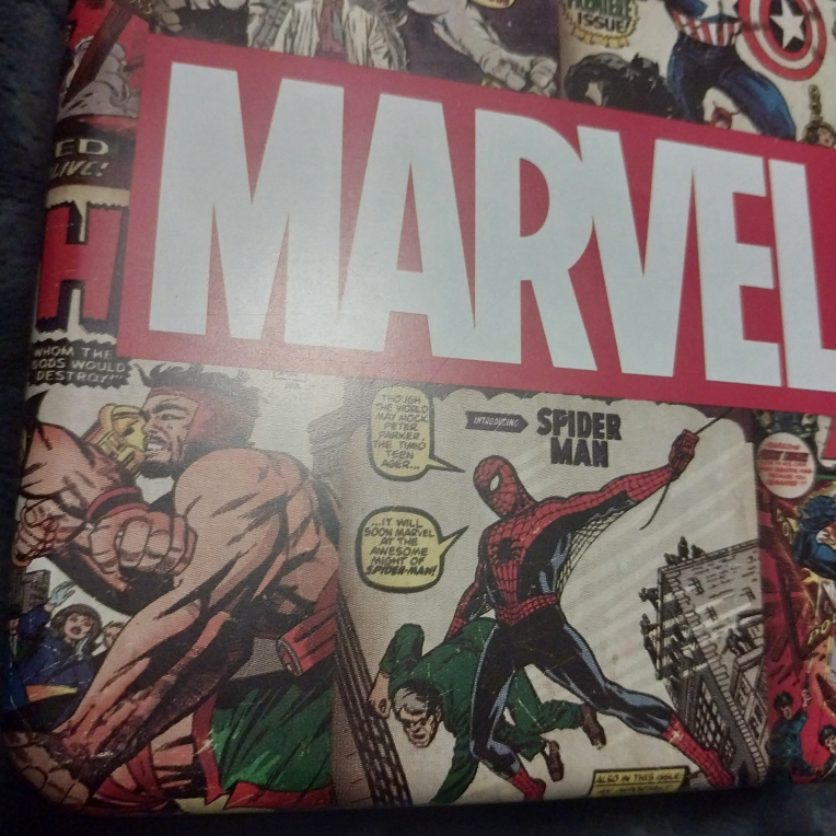 Superhero Leather Trifold wallet image indicator(7)