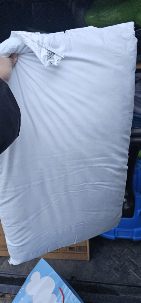 #sellingspree 2 big white pillow