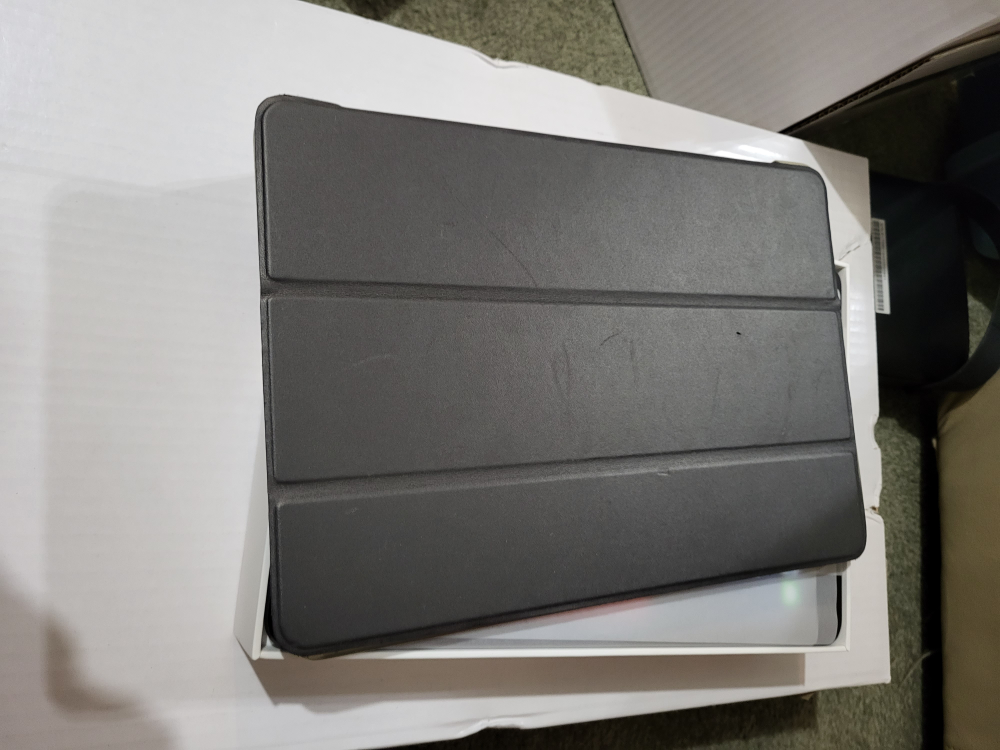 apple iPad 9th generation 64g almost new - photo 3