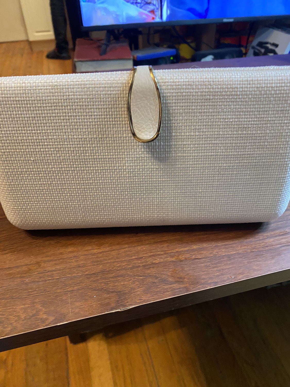 Vintage Banana Republic white clutch purse - photo 5