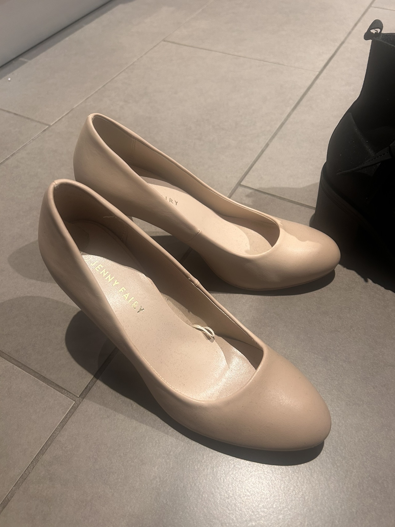 Shoes, high heels thumbnail