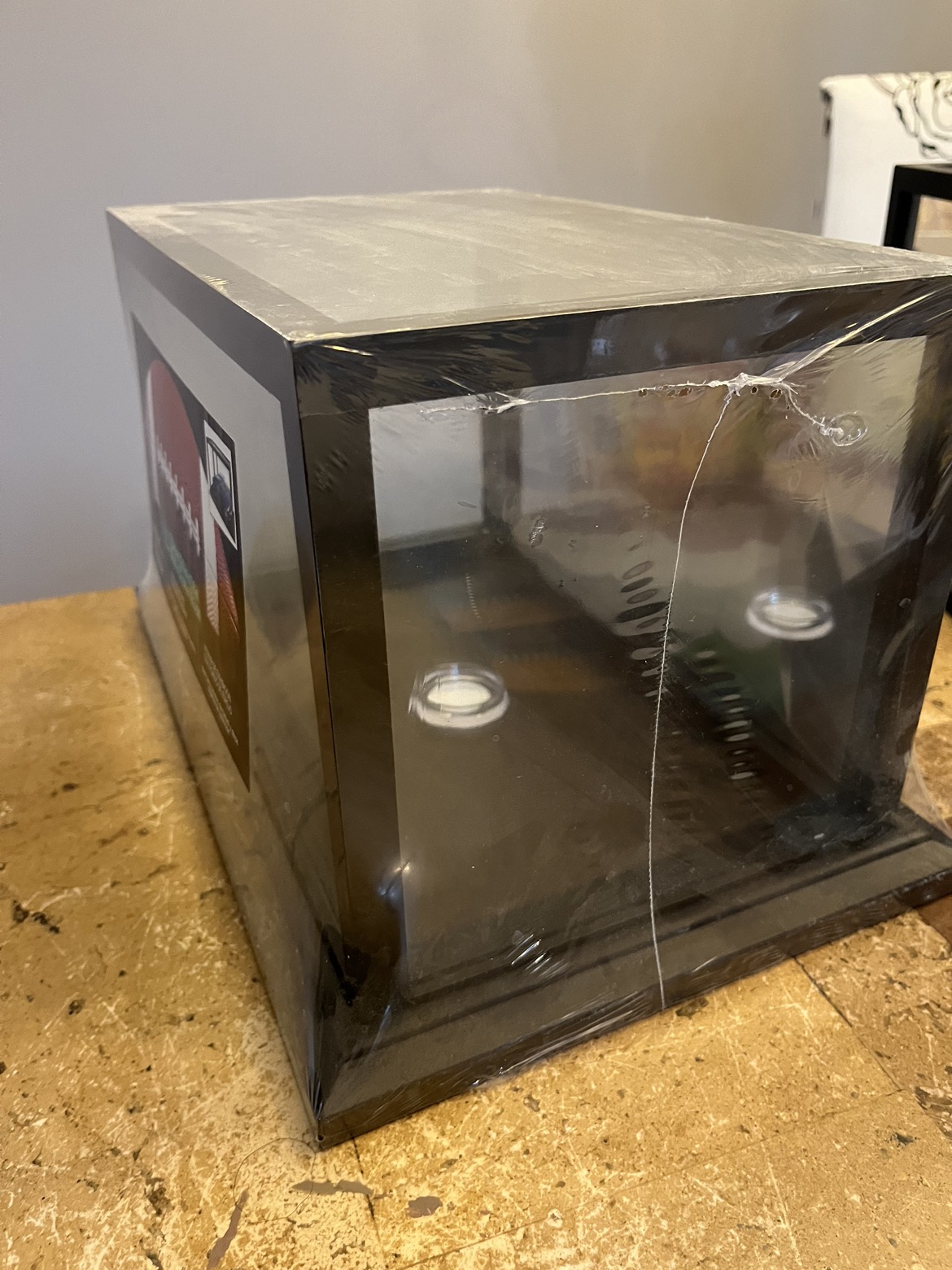 Display case mirrored back - photo 2