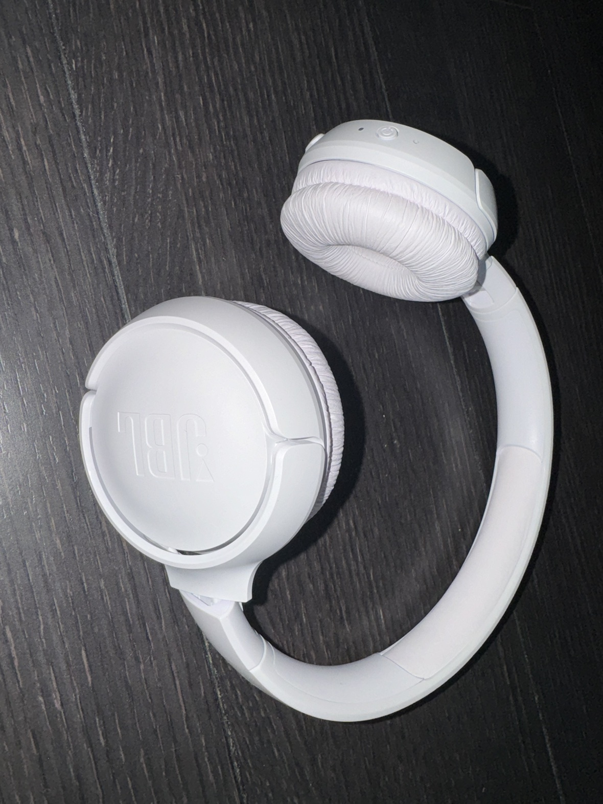 JBL Tune 510BT Bluetooth headphones image indicator(2)