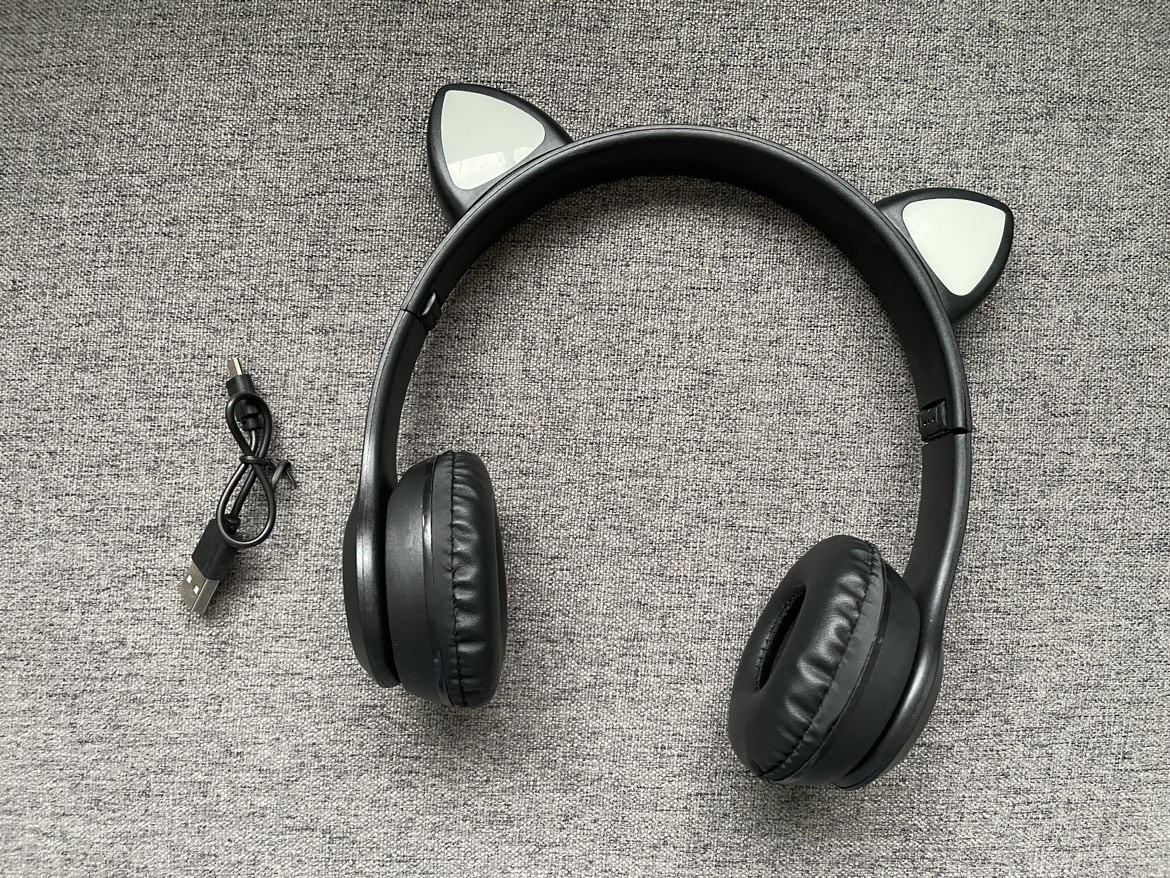 New cat ear wireless headphones for kid $15