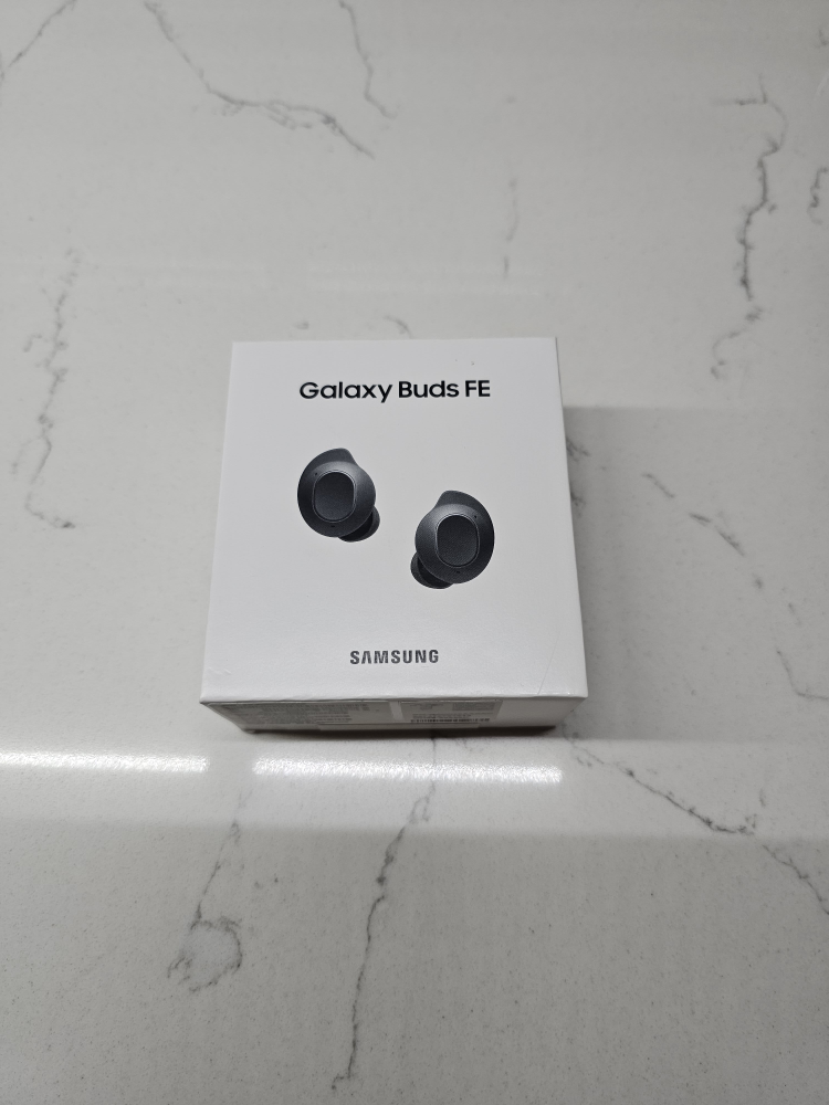 Galaxy buds FE new/sealed thumbnail