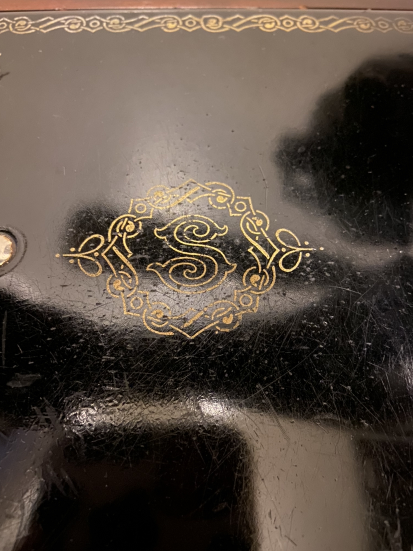 Antique Singer Sewing Machine - photo 5