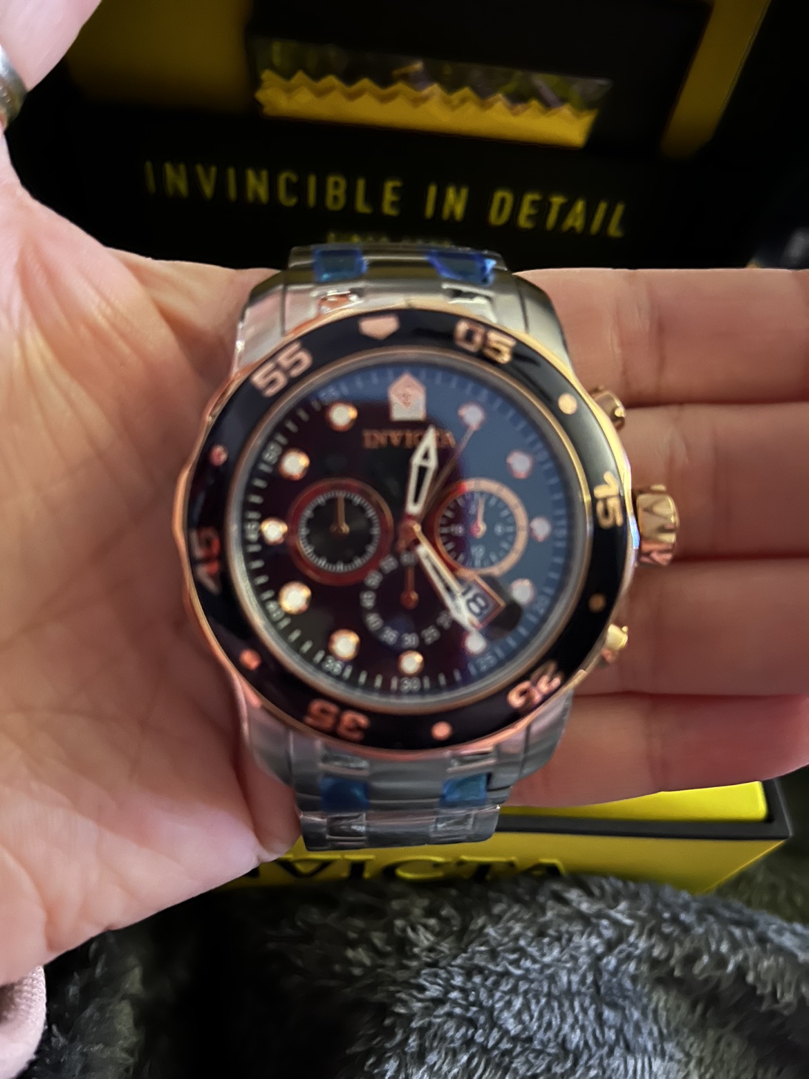 Brand new boxed Invicta men’s watch image indicator(2)