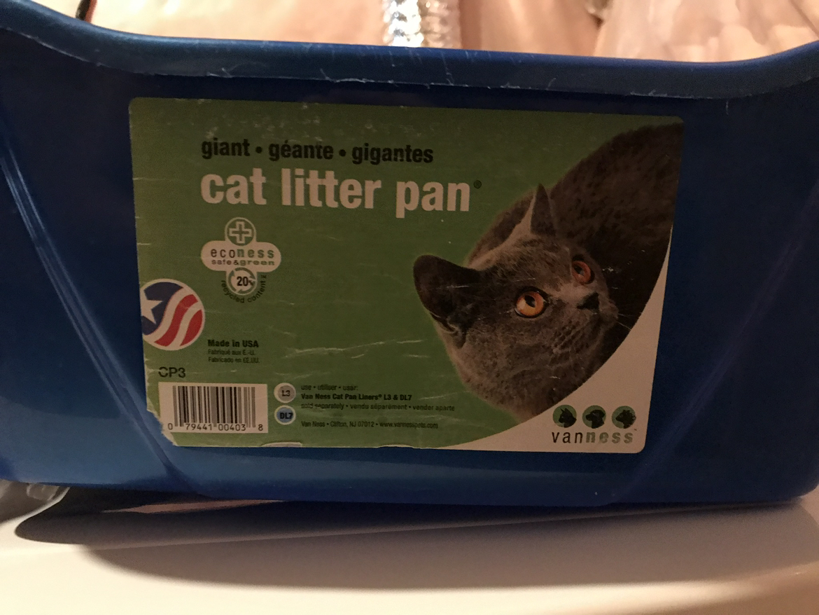 Cat litter boxes and scooper - photo 2