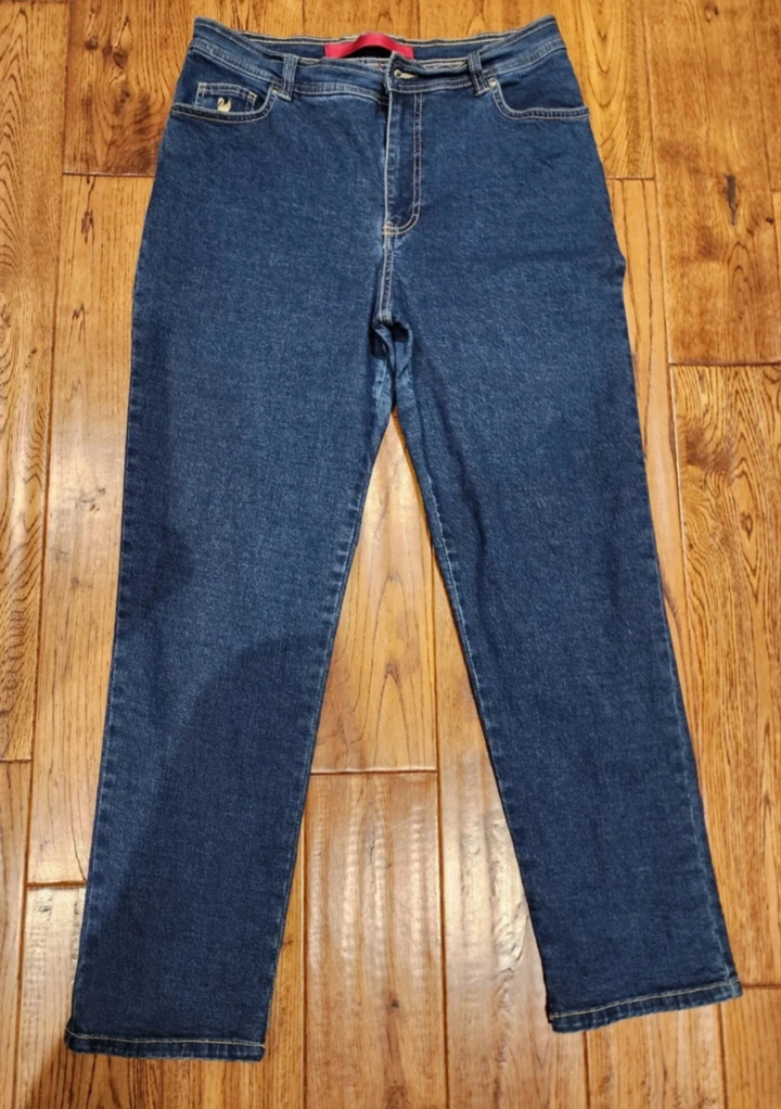 4 pairs Jeans image indicator(3)